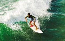 足彩网首页：莱万创造欧冠传奇新章，代表双队突破20球大关，跻身历史第四人