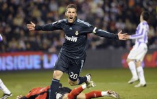 【足彩网首页】德甲巅峰对决前瞻，莱比锡红牛迎战勒沃库森，攻防博弈与机会把握定胜负