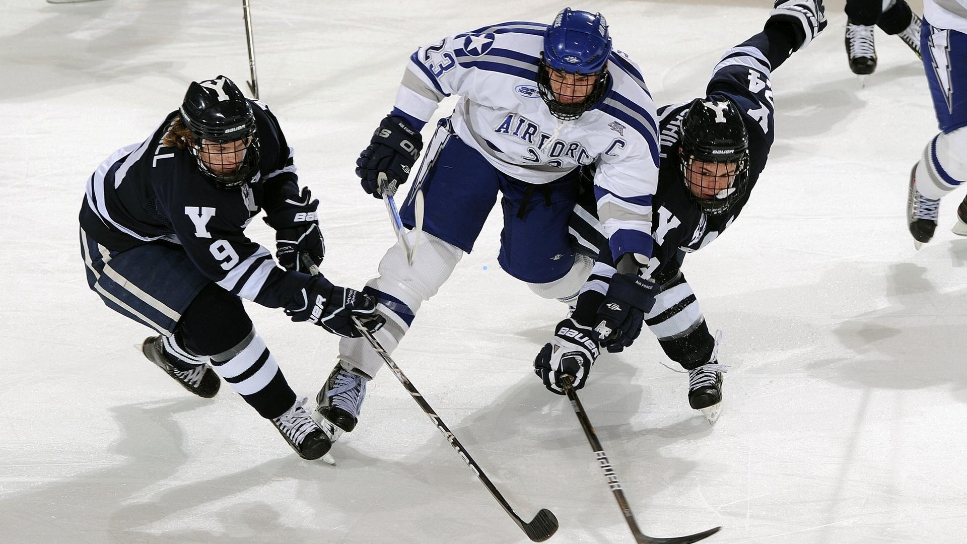 邵佳一坦言国足成绩未达国人期望,但18强赛突围显球队韧性成长