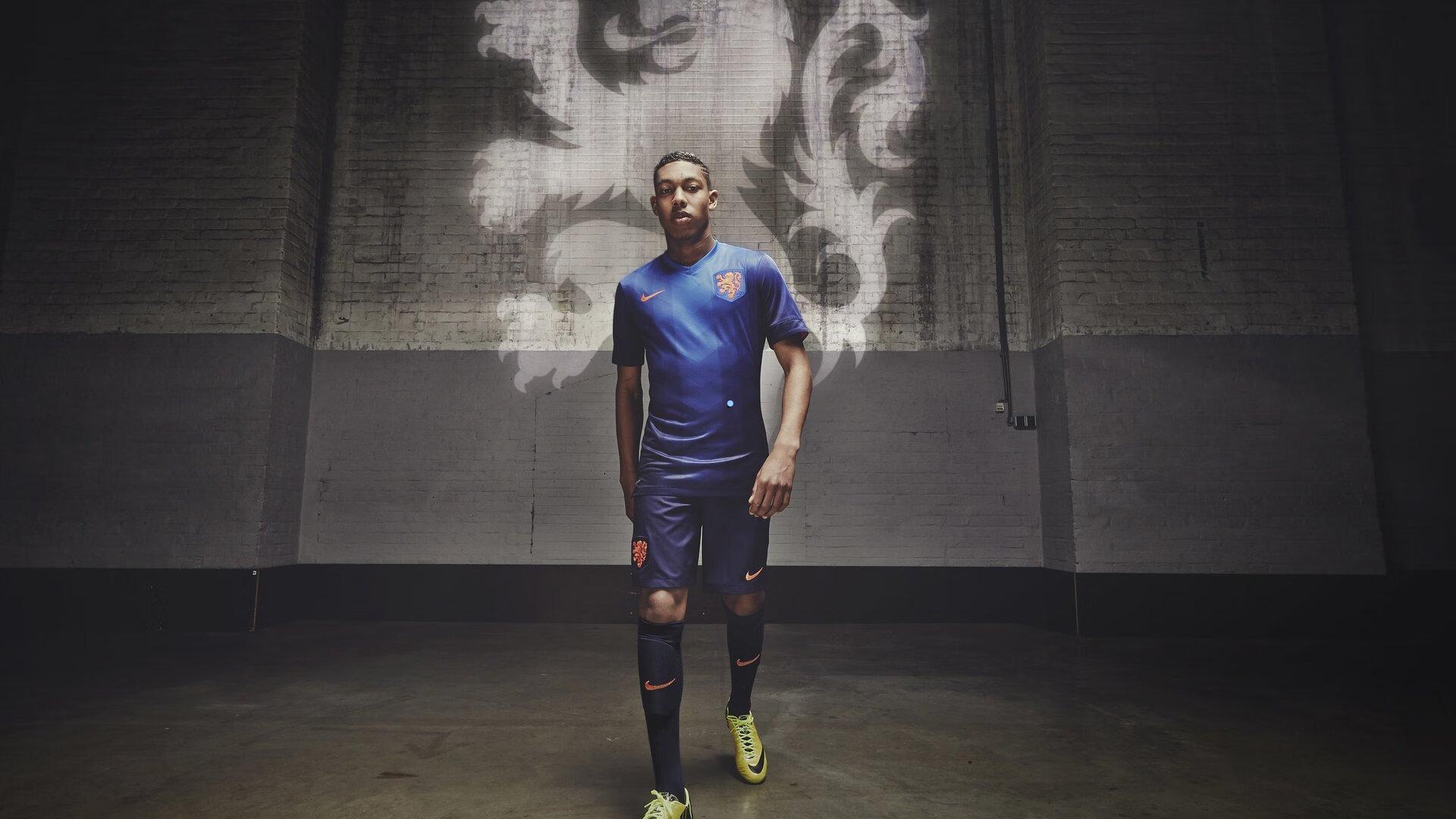 威习护航绿茵赛场,广州市律师行业运动会足球赛热血守护,法律精英的激情对决