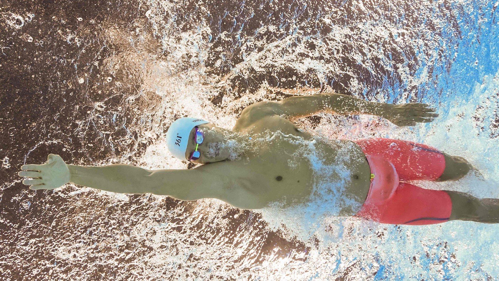 历史性突破！中国U18女冰全胜登顶世锦赛，昂首升入甲级A组